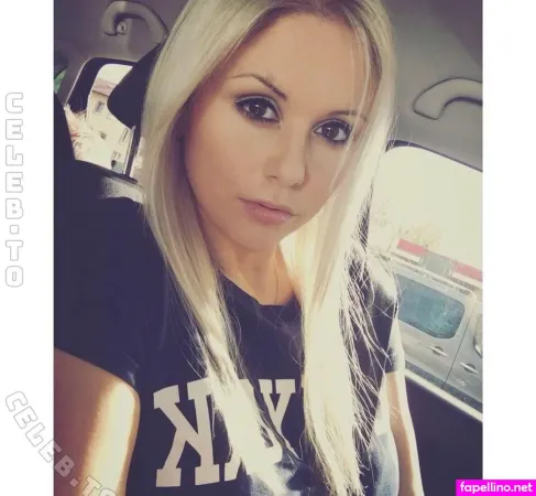 Laura Orlando OnlyFans Thumbnail #4Us9ngexcj