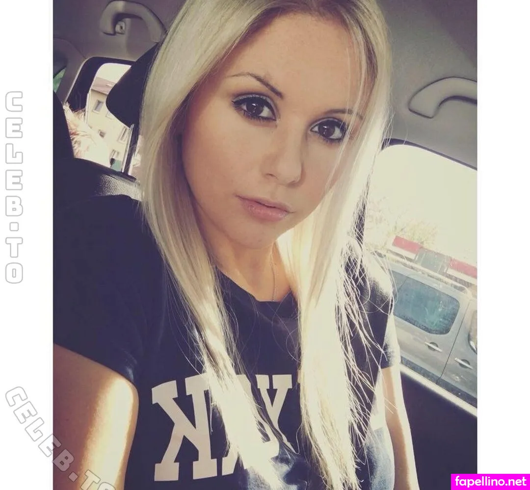 Laura Orlando Nude Leaked OnlyFans Photo #4Us9ngexcj