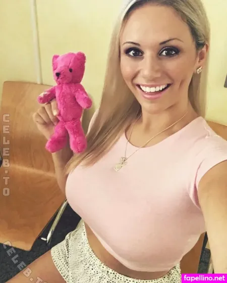 Laura Orlando OnlyFans Thumbnail #NZqnAU1s2m