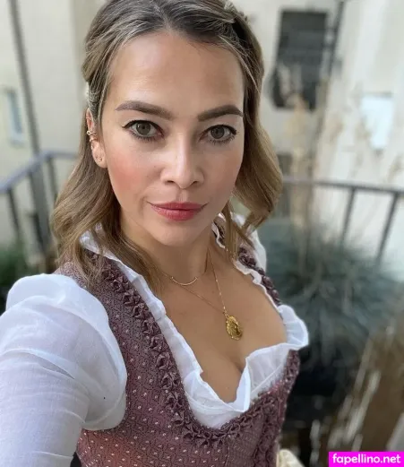 Laura Osswald OnlyFans Thumbnail #LRgKP4v5q5