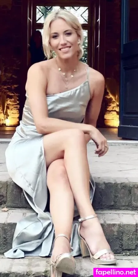 Laura Papendick OnlyFans Thumbnail #fJnfFAClNN