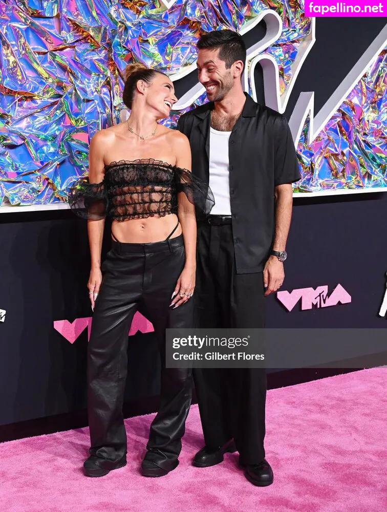 lauraperlongo Nude Leaked OnlyFans Photo #3DnnIzCFTQ