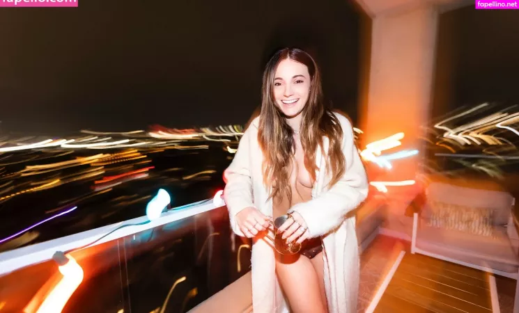 Laura Perlongo OnlyFans Thumbnail #e5Stu1HXSL