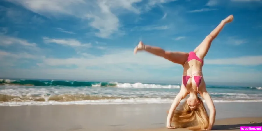 Laura Pkr OnlyFans Thumbnail #JSj3MeTcUA