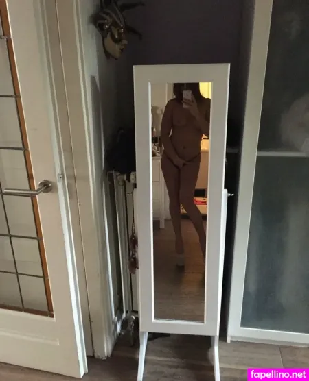 Laura Ponticorvo OnlyFans Thumbnail #2uX4owIuEM