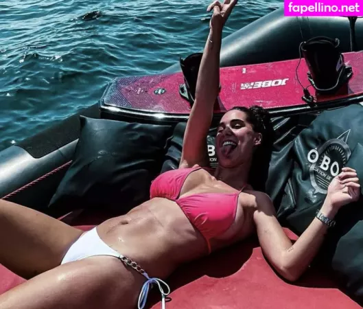 Laura Ptard OnlyFans Thumbnail #KNbT5iaUls