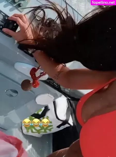 Laura Ptard OnlyFans Thumbnail #QjOun7H3rD