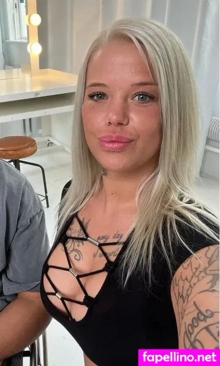 Laura Reeperbahn OnlyFans Thumbnail #ex33qsiwUl