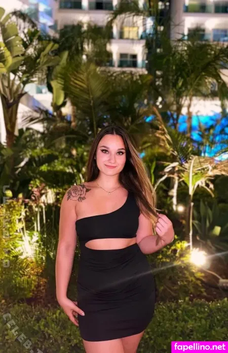 Laura Rosenberg OnlyFans Thumbnail #71AXHZiJ3Q