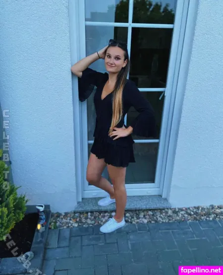 Laura Rosenberg OnlyFans Thumbnail #CEKJwRHuQp