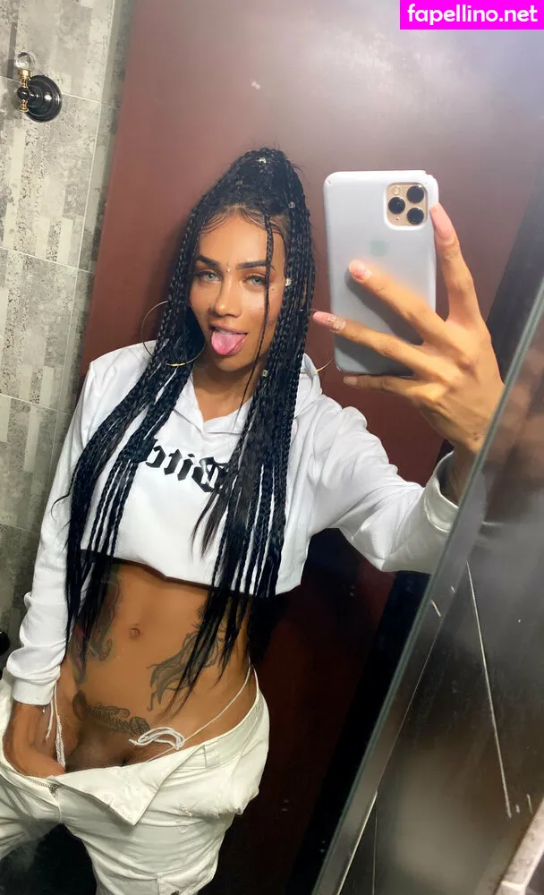 laurasaenzxx, laurasaenzxxx, sweetlaurasaenz Nude Leaked OnlyFans Photo #a3xZy0kJU8