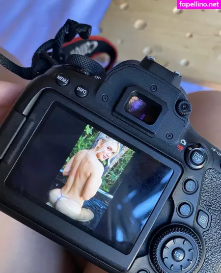 Laura Sagra OnlyFans Thumbnail #4VJAVpiBcO