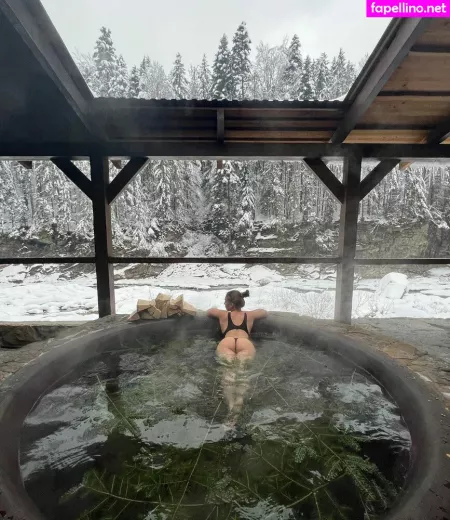 Laura Salvia OnlyFans Thumbnail #NVDvc1Wk95