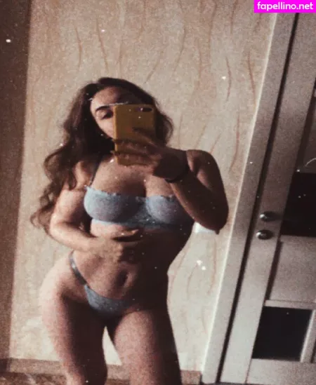 Laura Salvia OnlyFans Thumbnail #yBzJtmlbs7