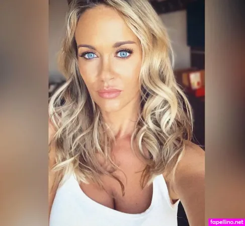 Laura Sanko OnlyFans Thumbnail #rVy6VfOvIX