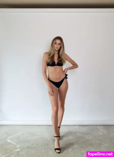 Laura Scharnagl OnlyFans Thumbnail #Osnb3vQtB0