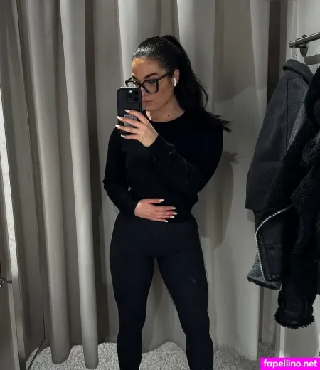 Laura Sophie Aka Laurafitsophie OnlyFans Thumbnail #aeRobryqsf