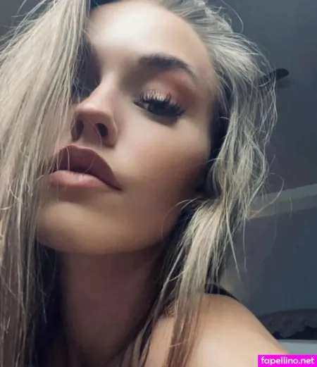 Laura Sophie Mller OnlyFans Thumbnail #R7iGj1kXJD