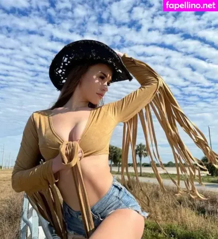 Laura Sophie Mller OnlyFans Thumbnail #i8glAFiGIu