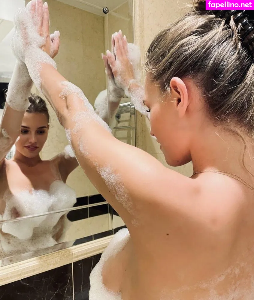 diewendlers, lauramuellerofficial Nude Leaked OnlyFans Photo #yKKryLmPy2