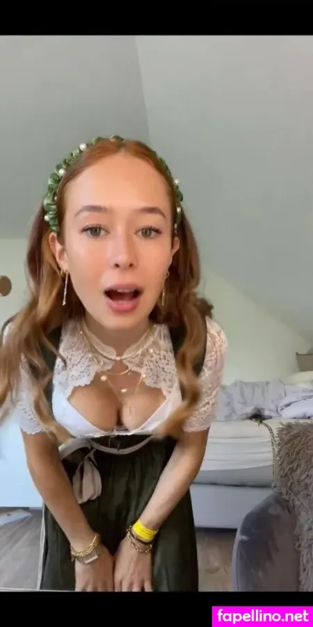 Laura Sophie OnlyFans Thumbnail #MD5WdTpAYc