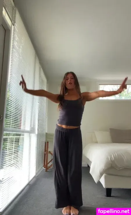 Laura Spence OnlyFans Thumbnail #NnLy3qiT4k