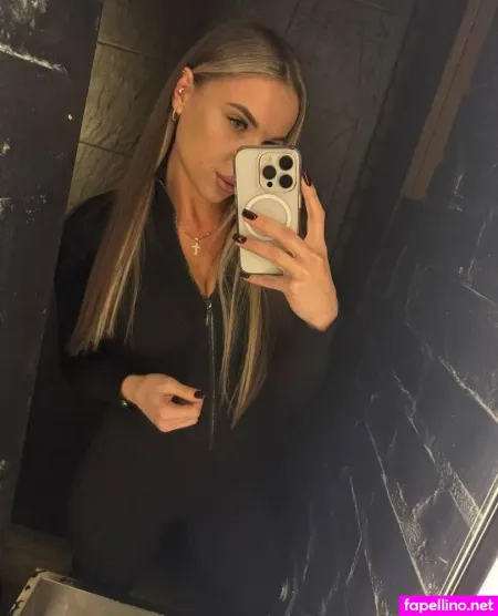 Laura Style OnlyFans Thumbnail #YJ1FTHkmAv