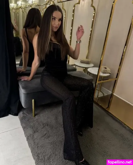 Laura Style OnlyFans Thumbnail #h07STSbAAE
