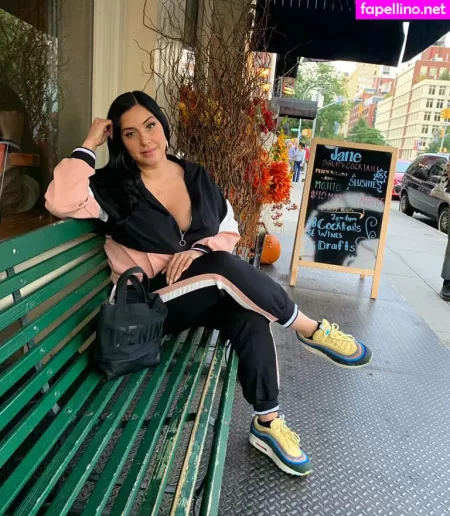 Laura Stylez OnlyFans Thumbnail #cVMJcM14y3