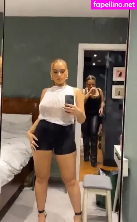 Laura Svensson OnlyFans Thumbnail #MM3PXenXw5