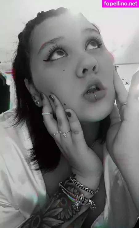 Laura Takint OnlyFans Thumbnail #KMwvnWdhPA