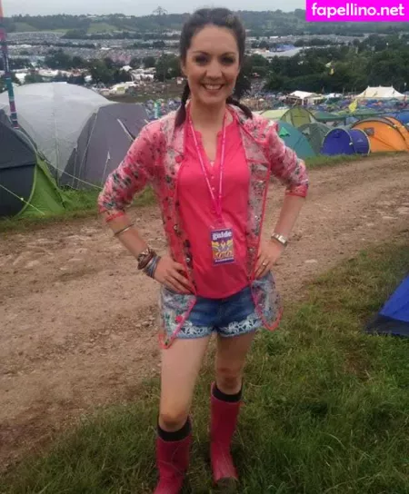 Laura Tobin OnlyFans Thumbnail #l6x3OHjgBN