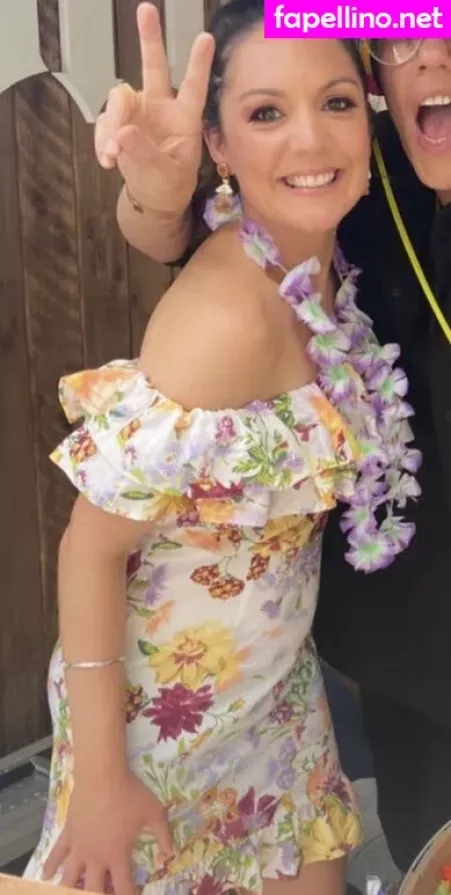 Laura Tobin OnlyFans Thumbnail #zGFn8CufXx