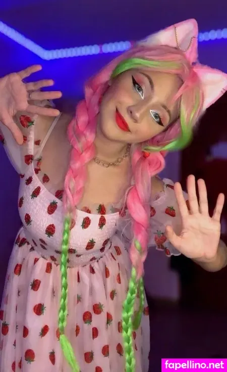 Laura Tsuki OnlyFans Thumbnail #WMoHFsy0zt
