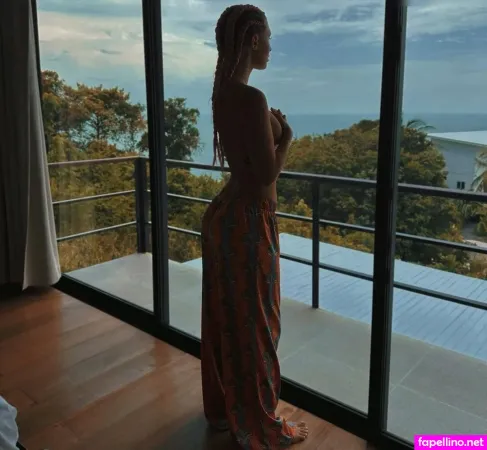 Laura Vetter 3 OnlyFans Thumbnail #GH243vSNwK