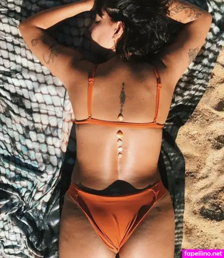 Laura Vicente OnlyFans Thumbnail #AvROEddjor