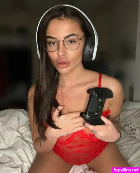 Laura Von Gallucci OnlyFans Thumbnail #p5PYY8EDCZ