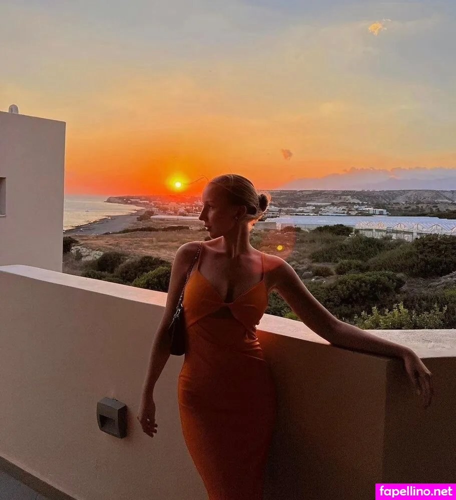 laura.vtsch Nude Leaked OnlyFans Photo #IfCUrT48ud