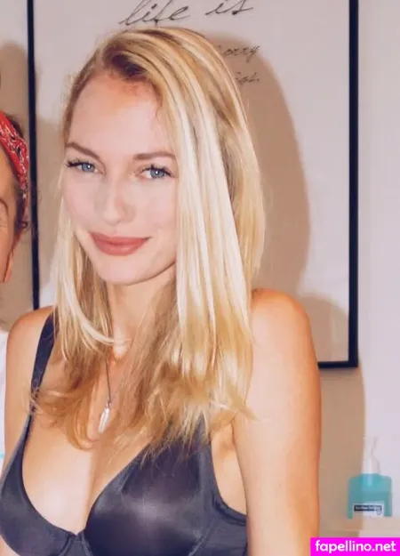 Laura Weyel OnlyFans Thumbnail #7VBeW5wc7t