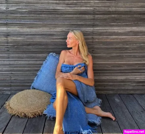Laura Weyel OnlyFans Thumbnail #YYErQc9yvQ