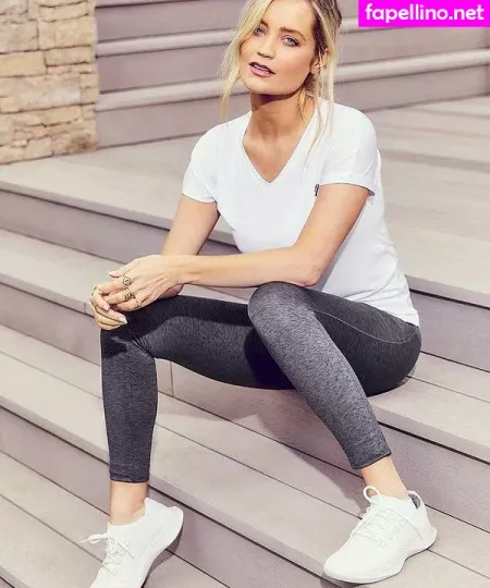 Laura Whitmore OnlyFans Thumbnail #J6H9s6elLq