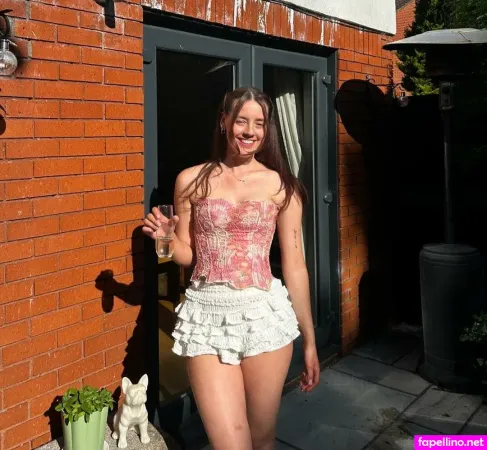 Laura Wilshaw OnlyFans Thumbnail #WSNFeifkCq