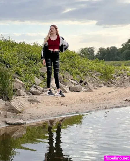 Laura World OnlyFans Thumbnail #5Y95Ll4lIq