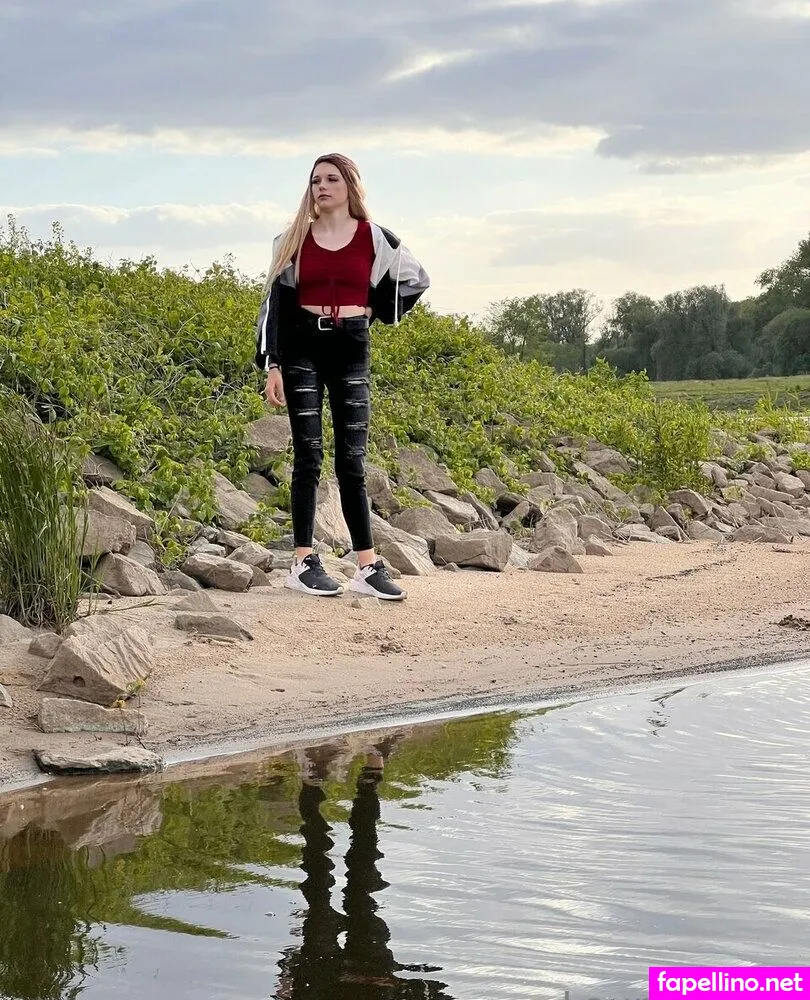 laura-world18, laurasworld_94 Nude Leaked OnlyFans Photo #5Y95Ll4lIq