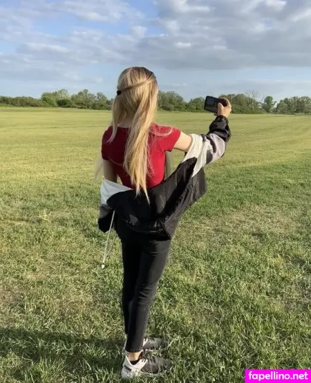 Laura World OnlyFans Thumbnail #Fpt2fbESfA