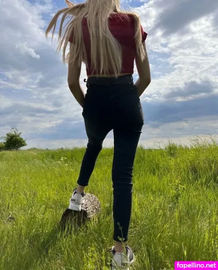 Laura World OnlyFans Thumbnail #WcgXm85RiU