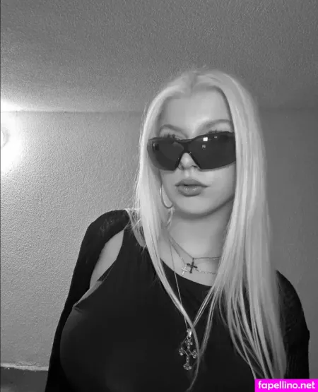 Laura Z57 OnlyFans Thumbnail #CzyDixCsQU