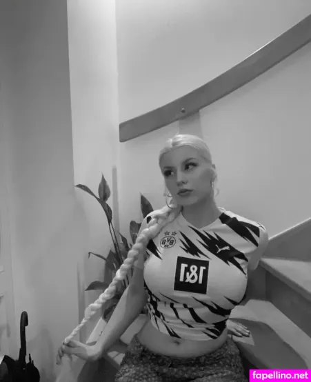 Laura Z57 OnlyFans Thumbnail #Jfzpexnm04
