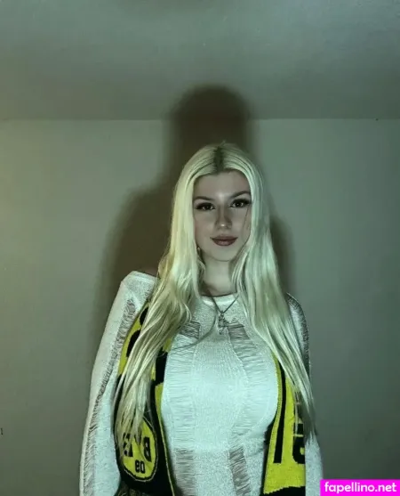 Laura Z57 OnlyFans Thumbnail #UgZeFup28y