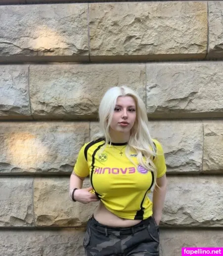 Laura Z57 OnlyFans Thumbnail #WS9GOeWzKb